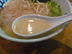 塩とんこつスープ.JPG