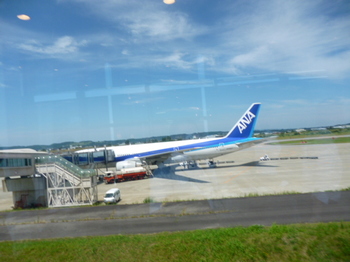 富山空港.JPG